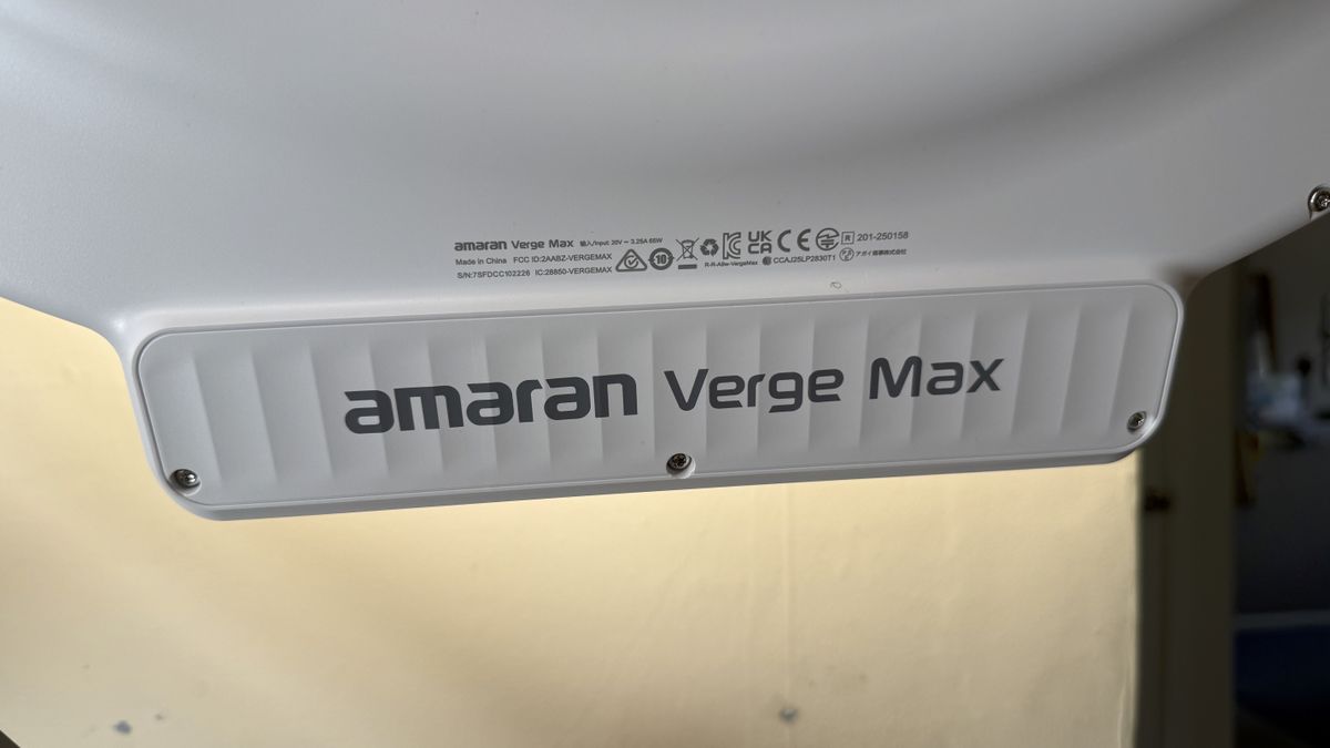 Close-up of the plastic ridges at the back rear of the Amaran Verge Max