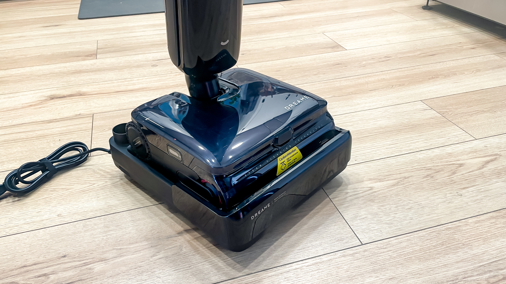 Dreame Aero Pro Steam wet and dry vacuum in a kitchen