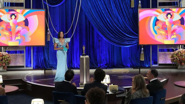 Regina King on stage during the 2021 Oscars.