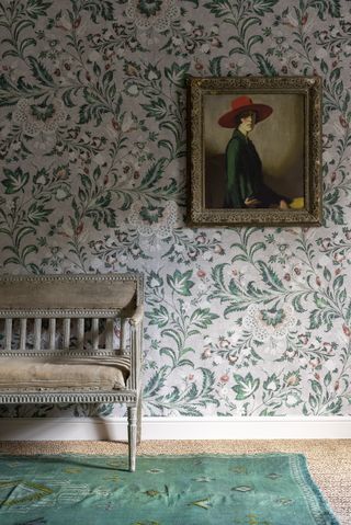 floral arts and crafts style wallpaper