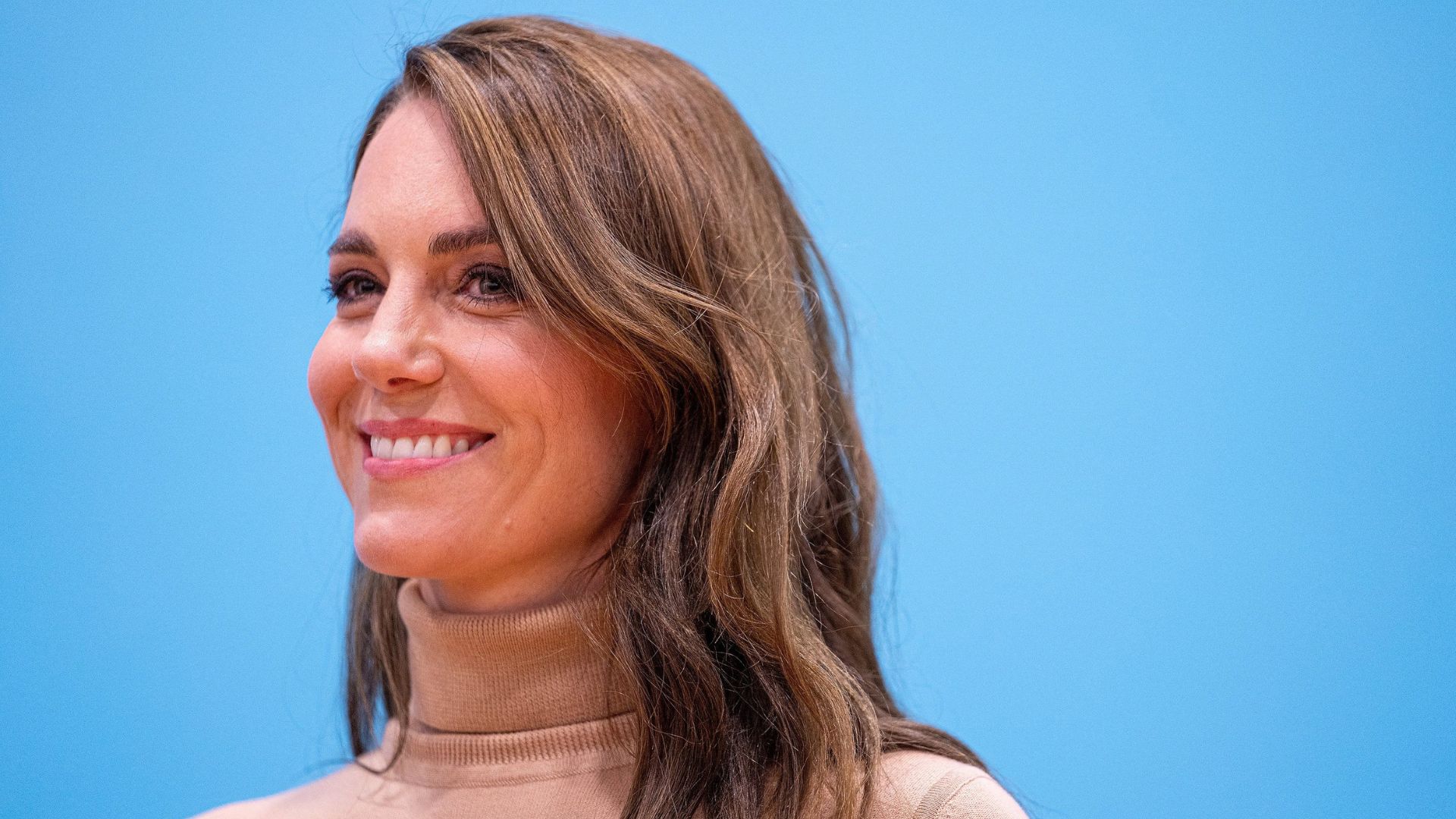 The Real Reason Kate Middleton Only Wears Nude Nail Polish And How To