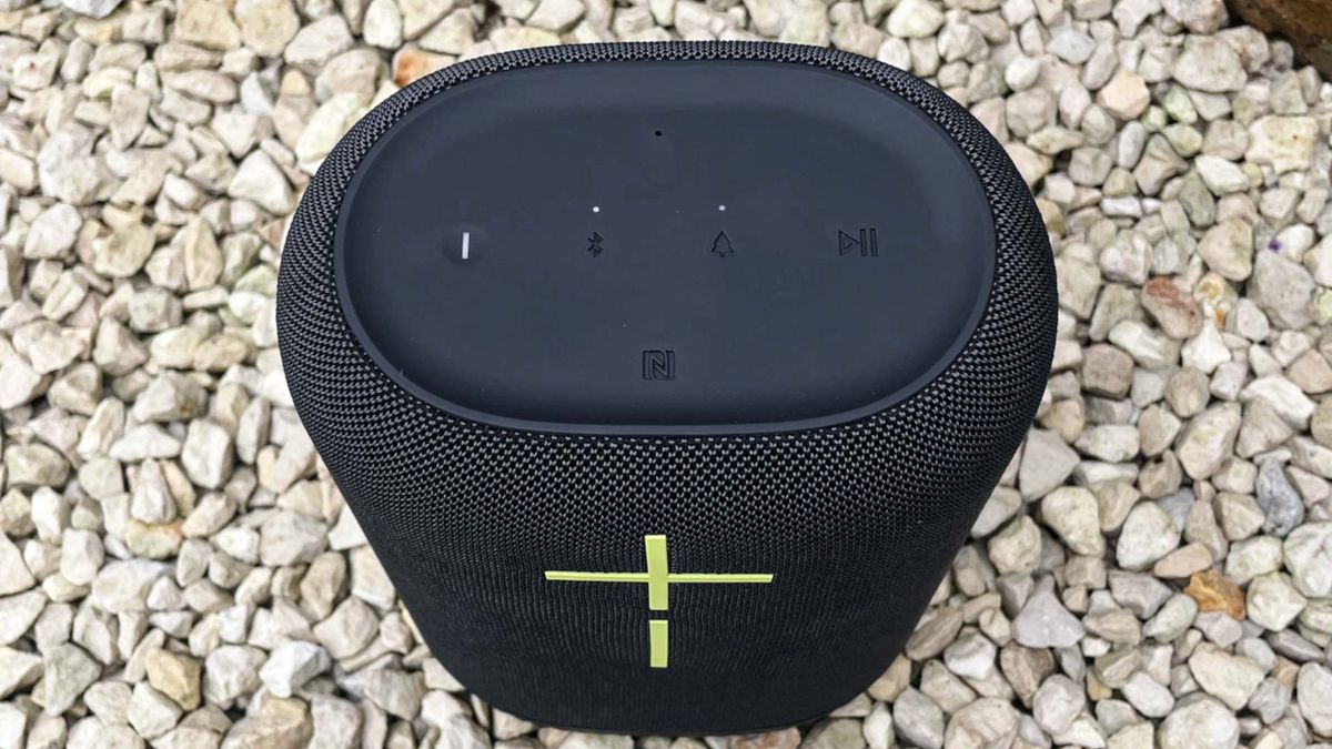 Ultimate Ears Epicboom image showing controls edit