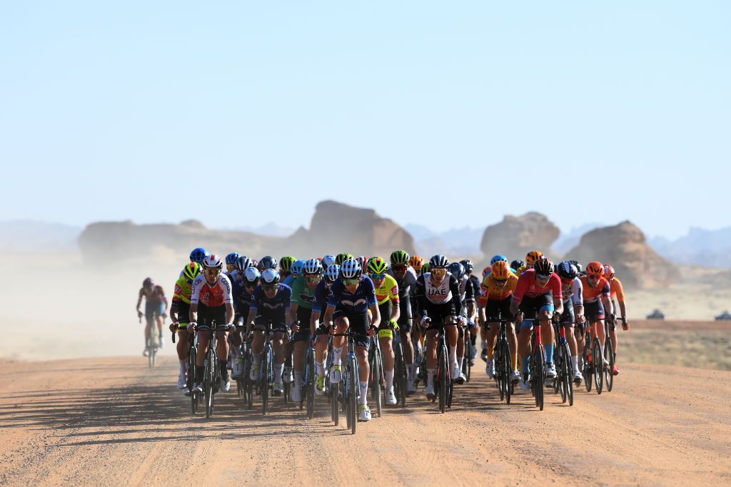 The Saudi Tour peloton fight for position
