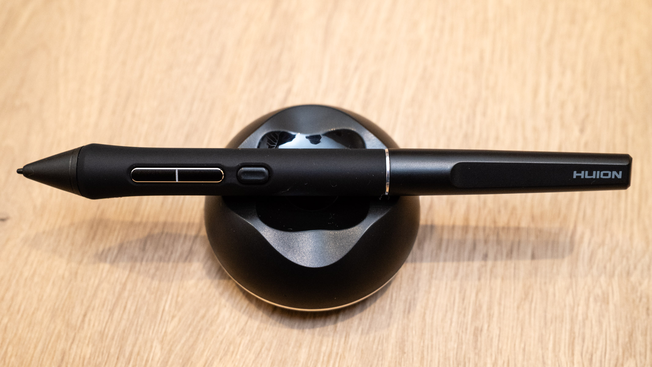 Huion Kamvas 22 Gen 3 bettery-free pen