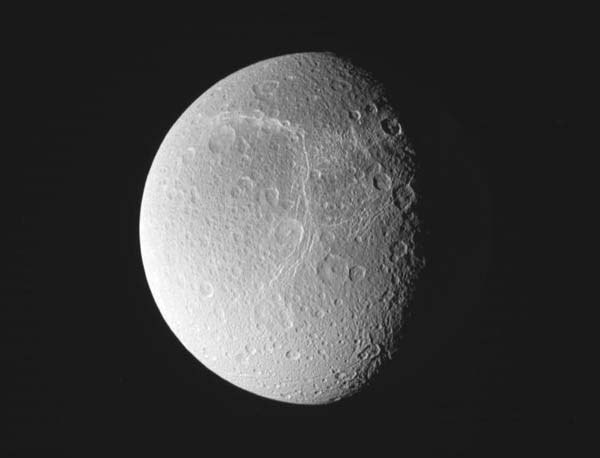 New Images of Saturn&#039;s Moon Dione Released