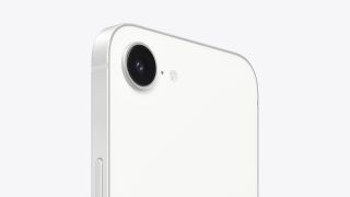 iPhone 16e camera lens