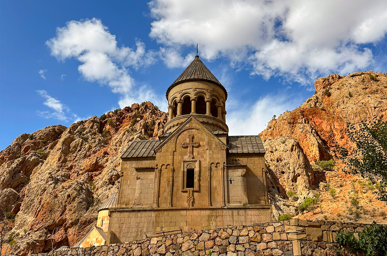 Noravank-Monastery.jpg
