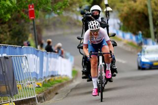 Zoe Backstedt wins the junior World Championship road race 2022