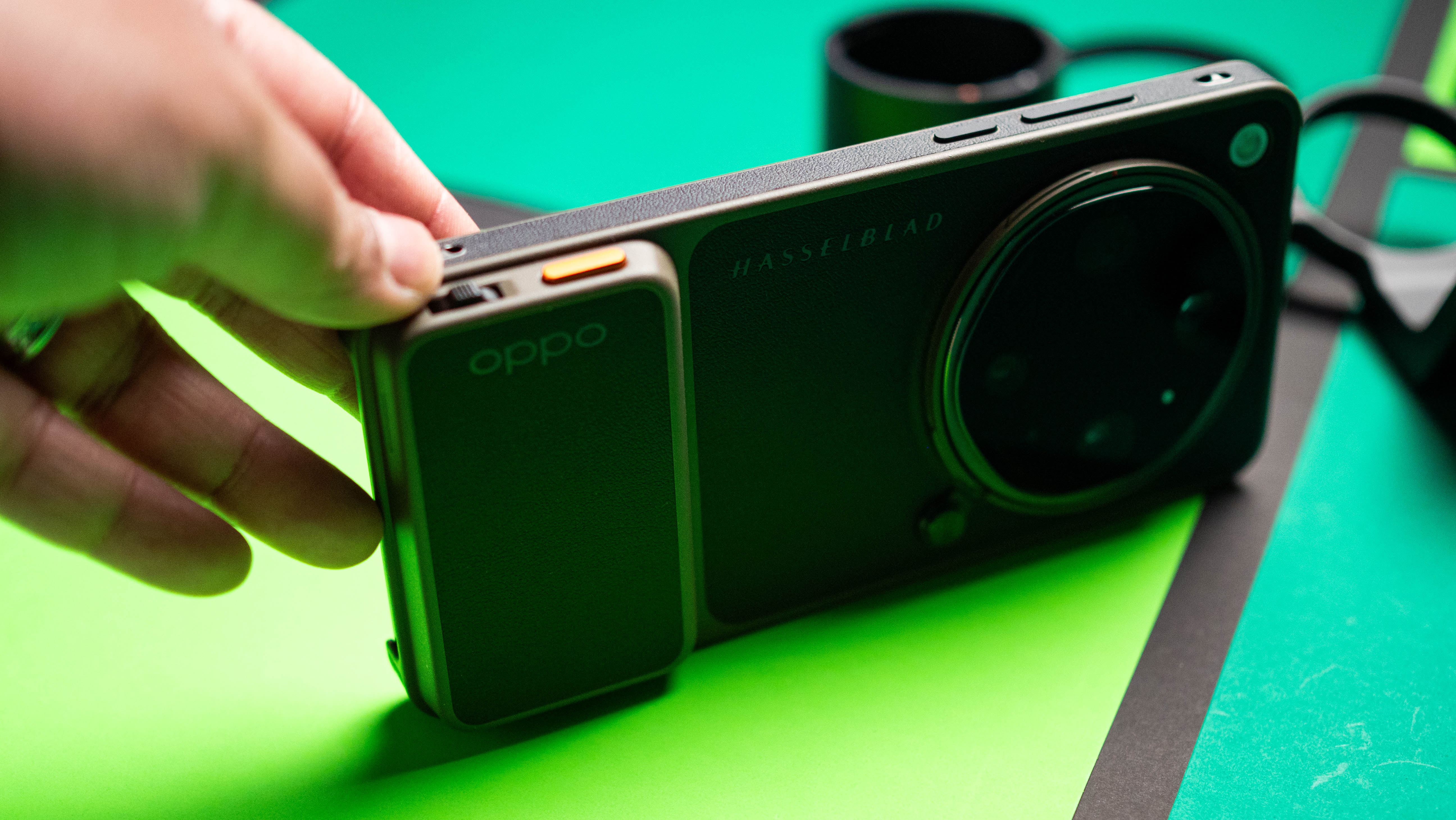 OPPO Find X9 Ultra review photos