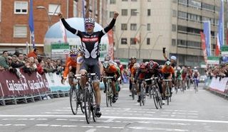 Theo Bos (Cervélo TestTeam) wins stage one at the Vuelta a Castilla y Leon