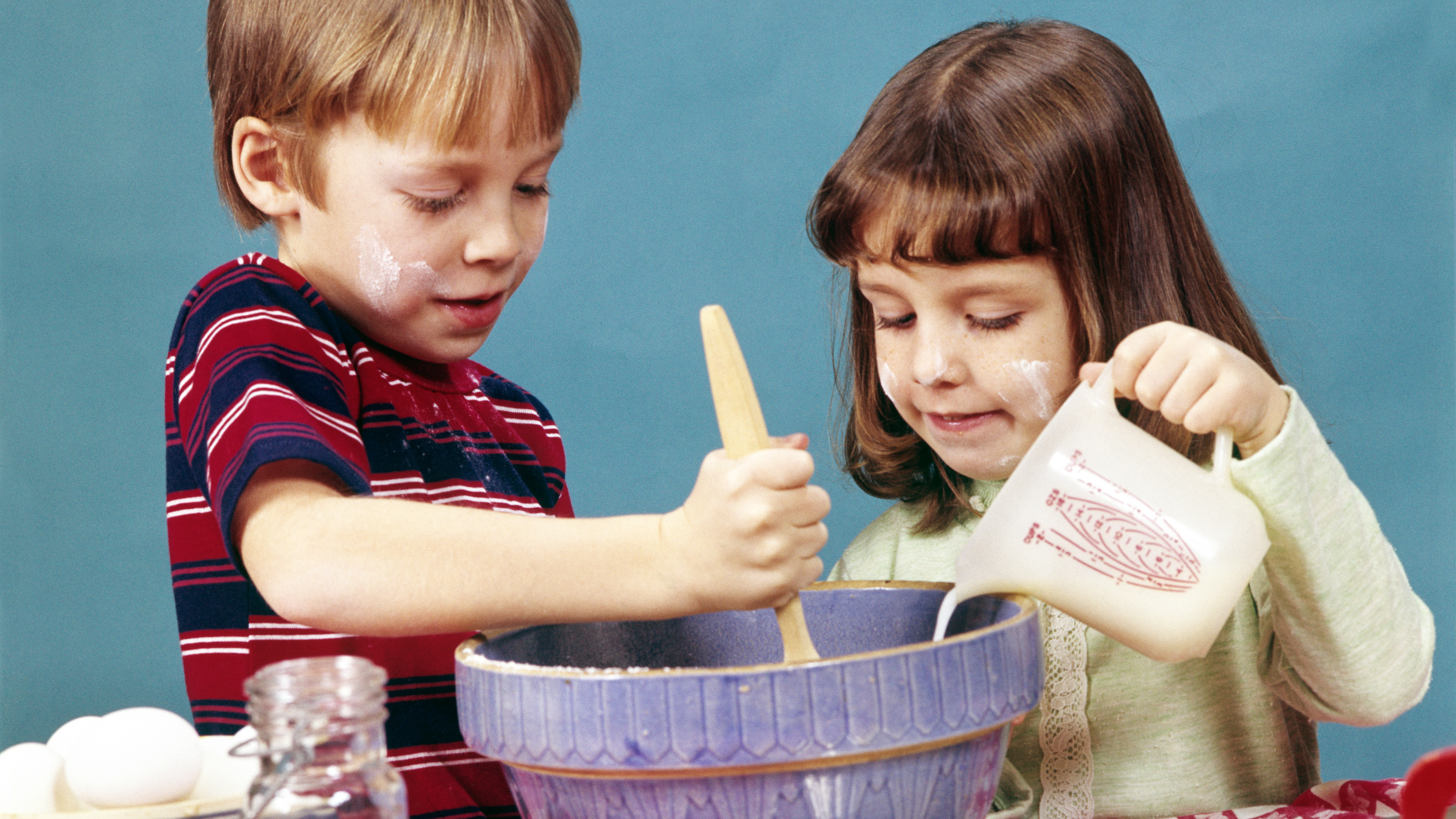 Mixing bowl