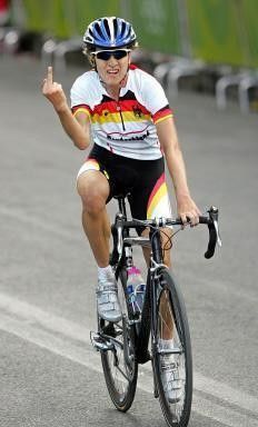 That famous salute: Judith Arndt (Germany)