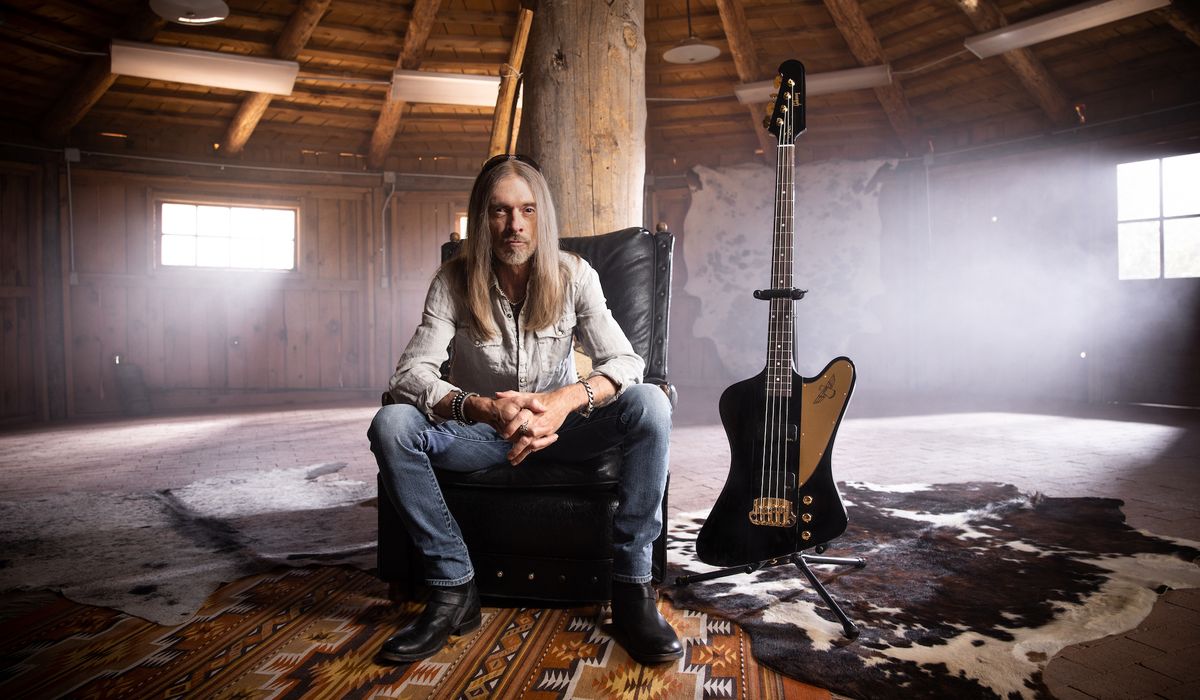 Rex Brown with his new signature Gibson Thunderbird bass