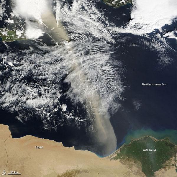 dust-plume-egypt-mediterranean-110223-02