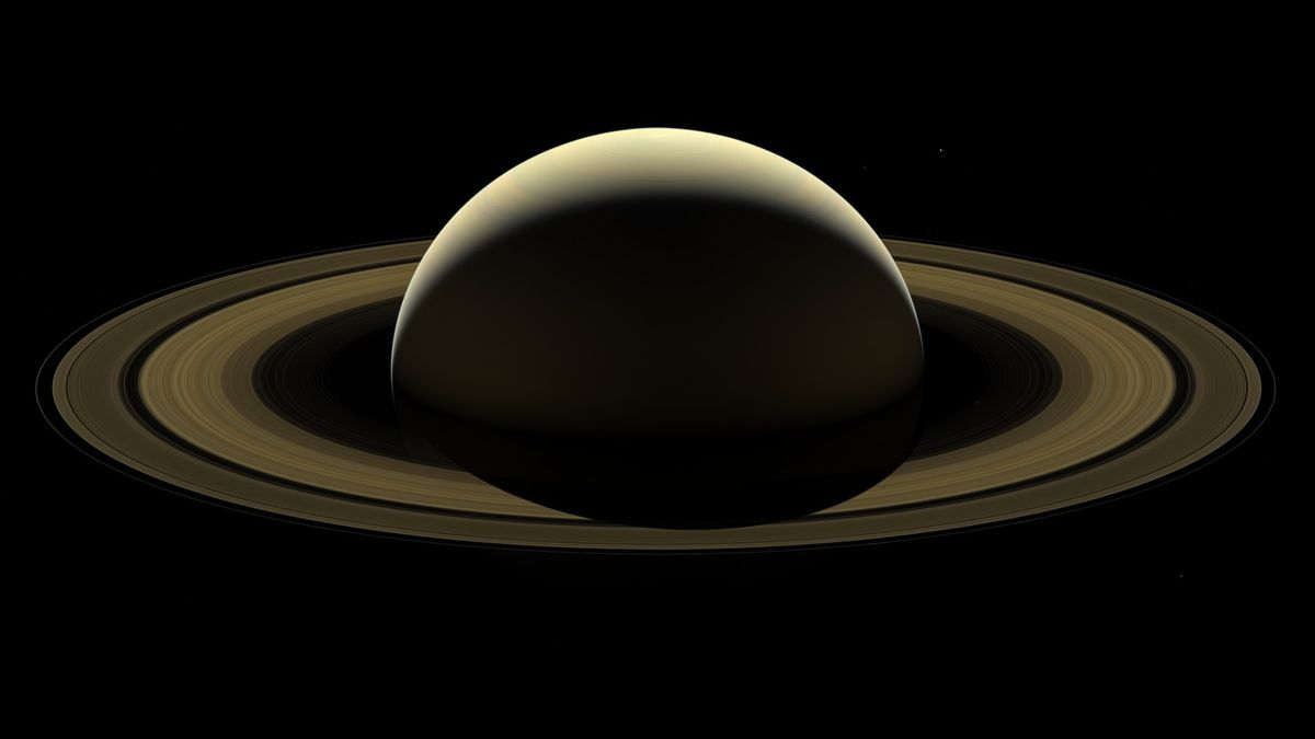 planet saturn surface features