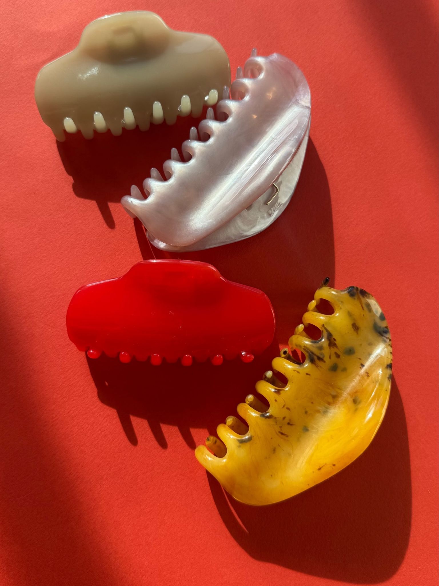 summer resin hair claw clips