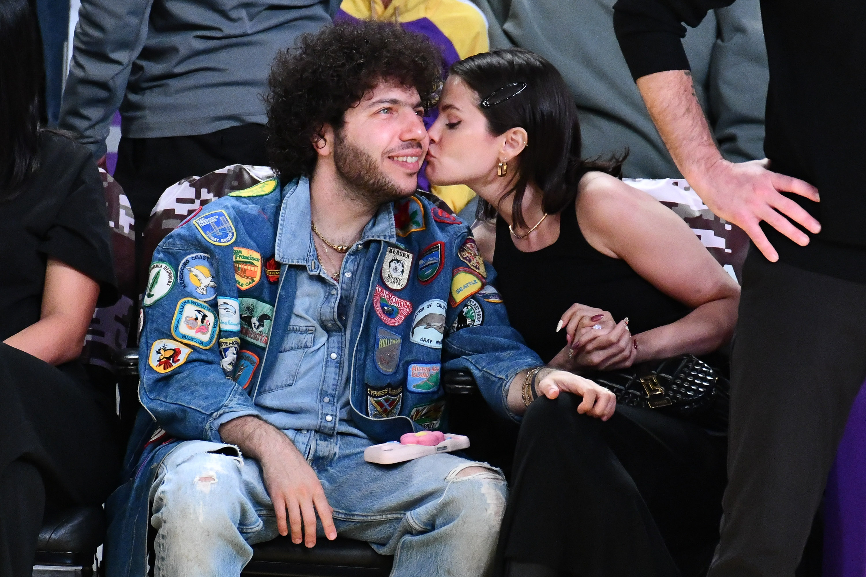 Selena Gomez and Benny Blanco attended a L.A. Lakers game&amp;mdash;Selena wore all-black, plus a Versace handbag and knee-high boots