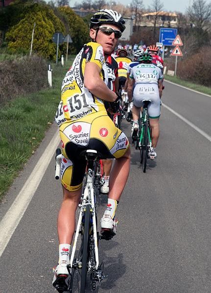 Riccardo Ricc&ograve; (Saunier Duval-Scott) looks back.