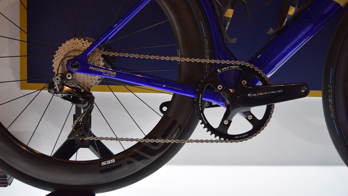 Saddleback equipped the bike with Shimano Dura-Ace components paired with a Wolf Tooth chainring