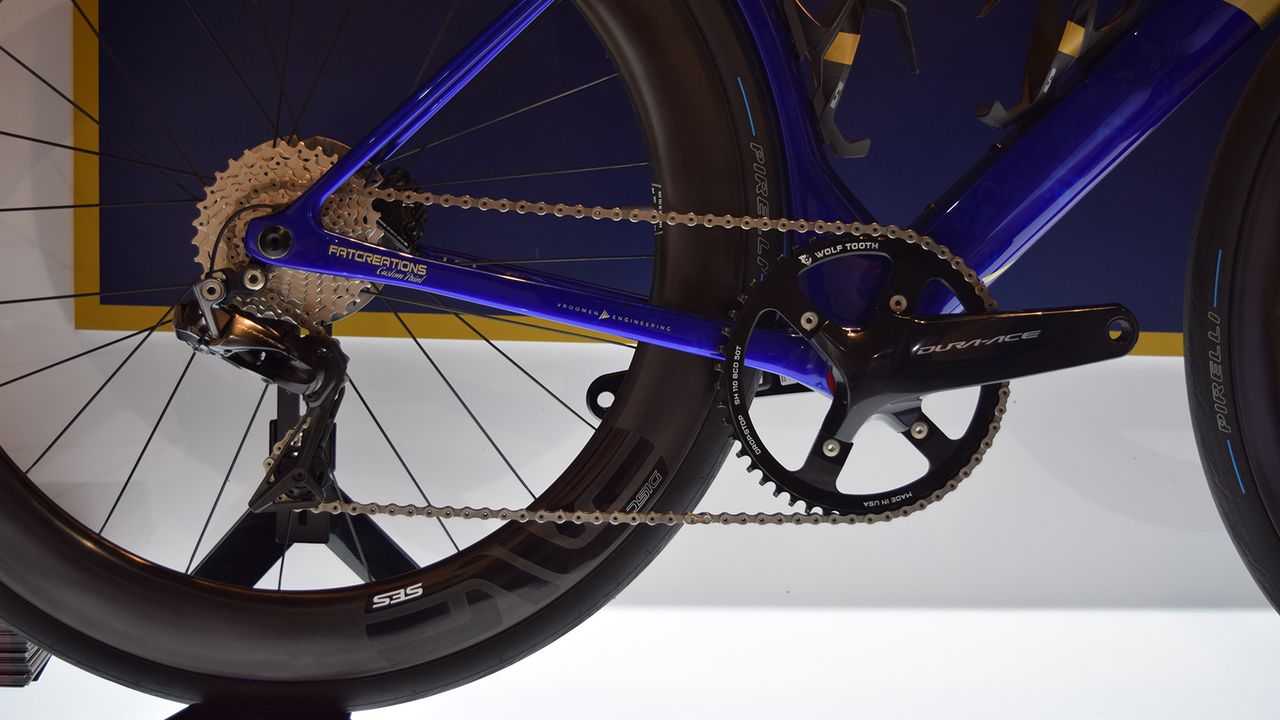 Saddleback equipped the bike with Shimano Dura-Ace components paired with a Wolf Tooth chainring