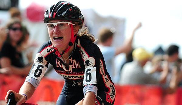 Amy Dombroski (Richard Sachs-RGM) takes fourth place in a sprint finish.