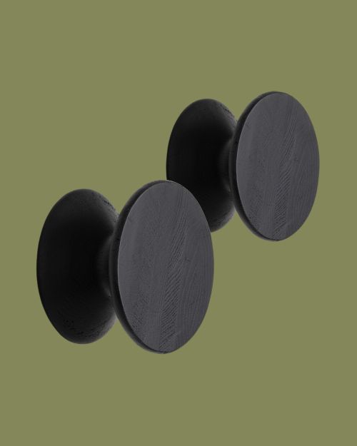 Arame Solid Oak Hooks, Set of 2