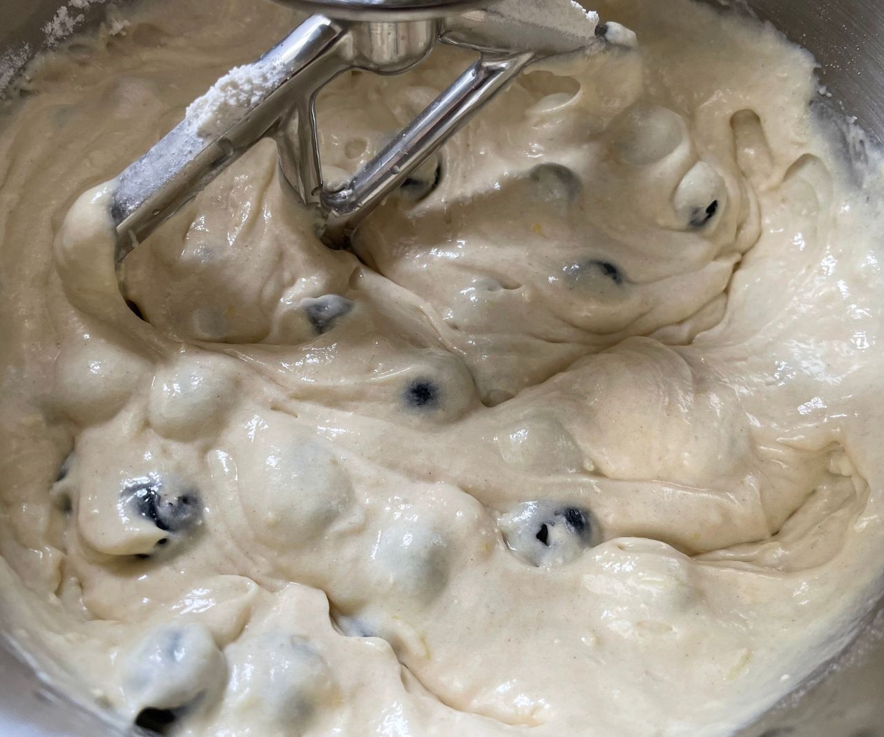 Kenwood kMix batter with blueberries