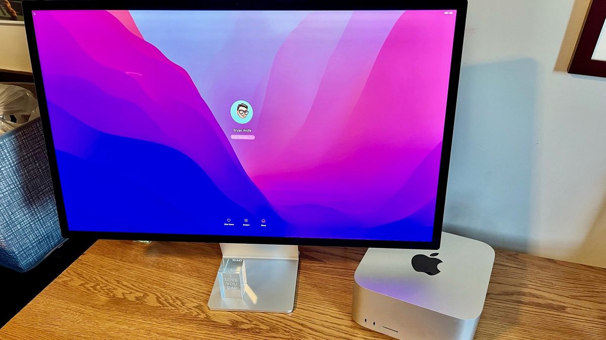 Apple Studio Display review: Terrific look and sound, costly