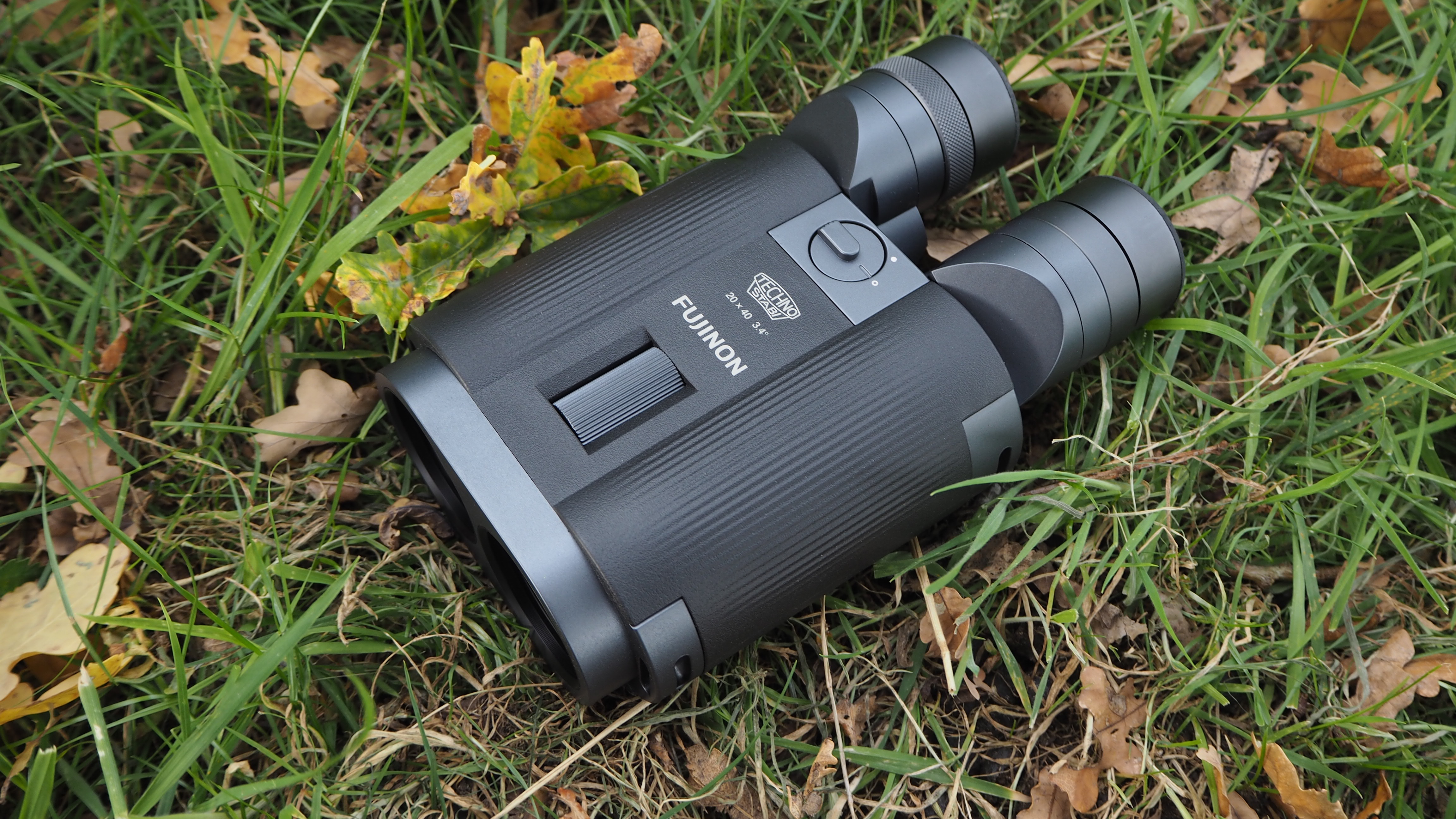 Fujifilm Fujinon Techno-Stabi TS-L 2040 on the ground