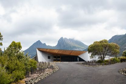 Dove Lake Viewing Shelter exterior