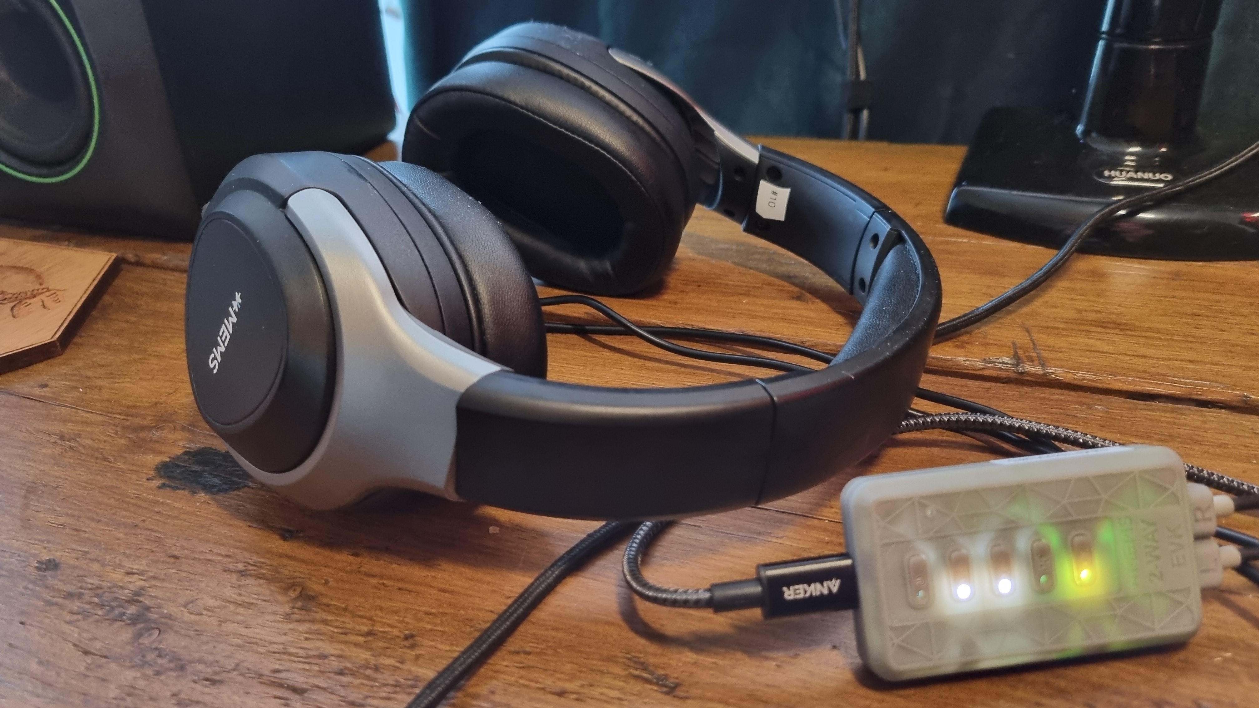 The rear of the xMEMS prototype gaming headset, and control box