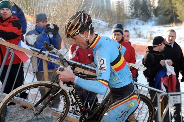 Sven Nys in the red zone on the stairs.
