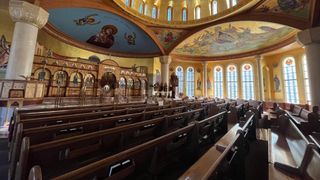 Iconyx loudspeakers overcome acoustical challenges.