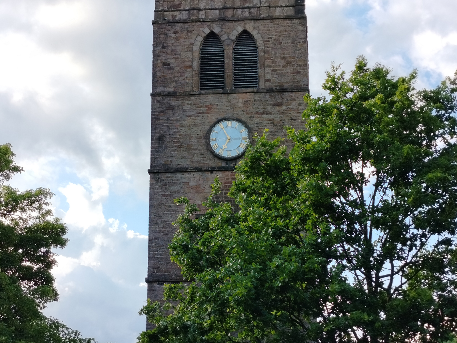 Realme 9 camera sample showing a church tower close up