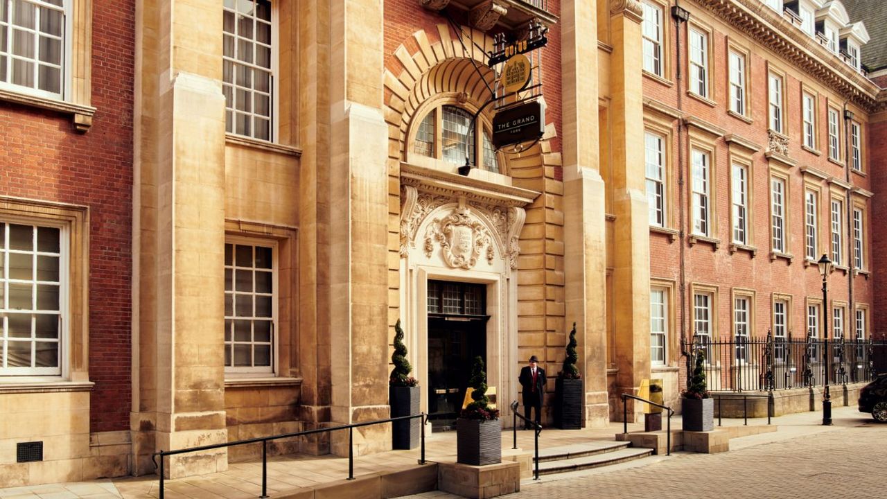 The Grand hotel is located just a two-minute walk from York railway station