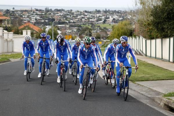 The Italian check out the climbs on the Geelong circuit