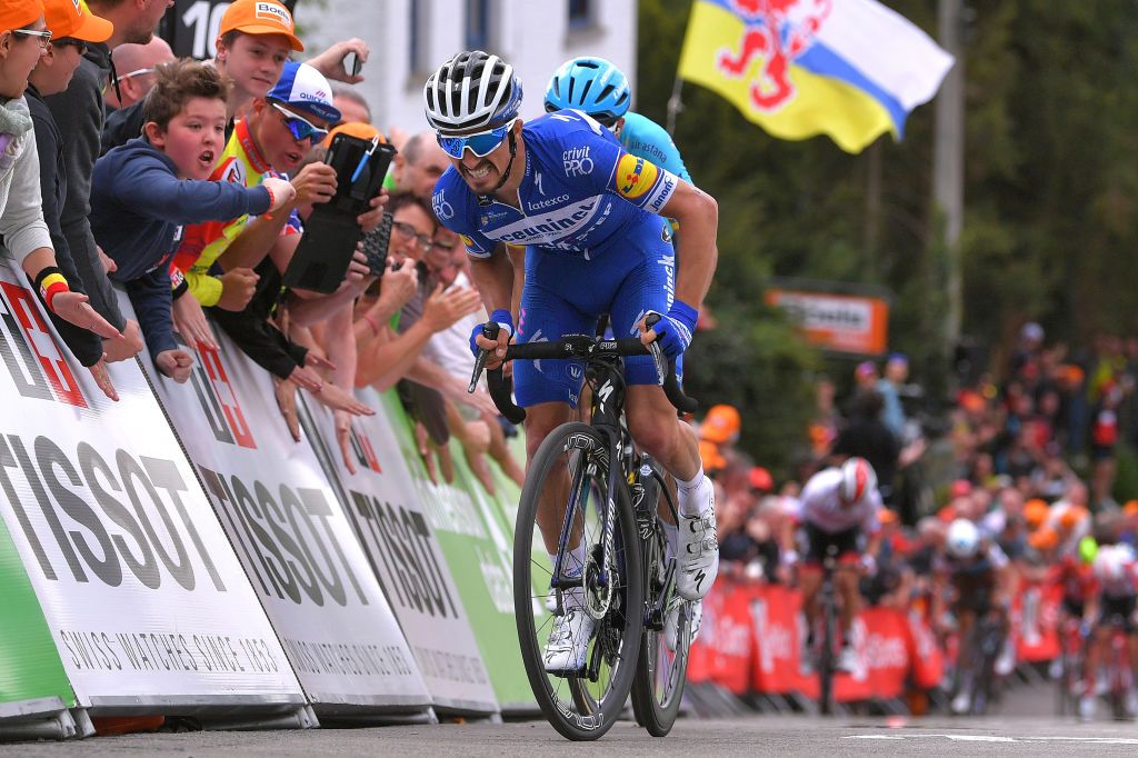 Deceuninck-QuickStep’s Julian Alaphilippe gets the better of Jakob Fuglsang (Astana) and UAE Team Emirates’ Diego Ulissi to win the 2019 Flèche Wallonne