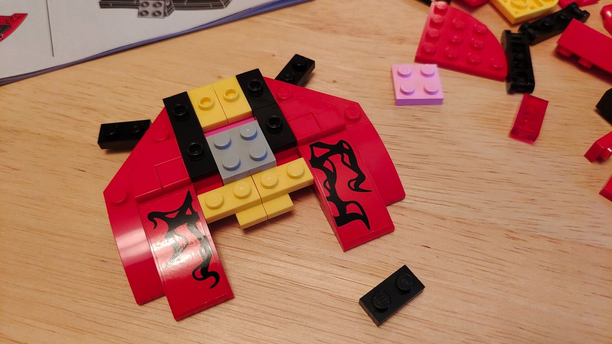 Lego Marvel Carnage 76199_Build in progress 7
