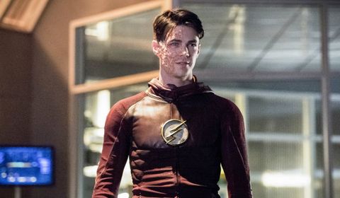 Wait, What Happened To Savitar's Suit In This New Flash Image ...