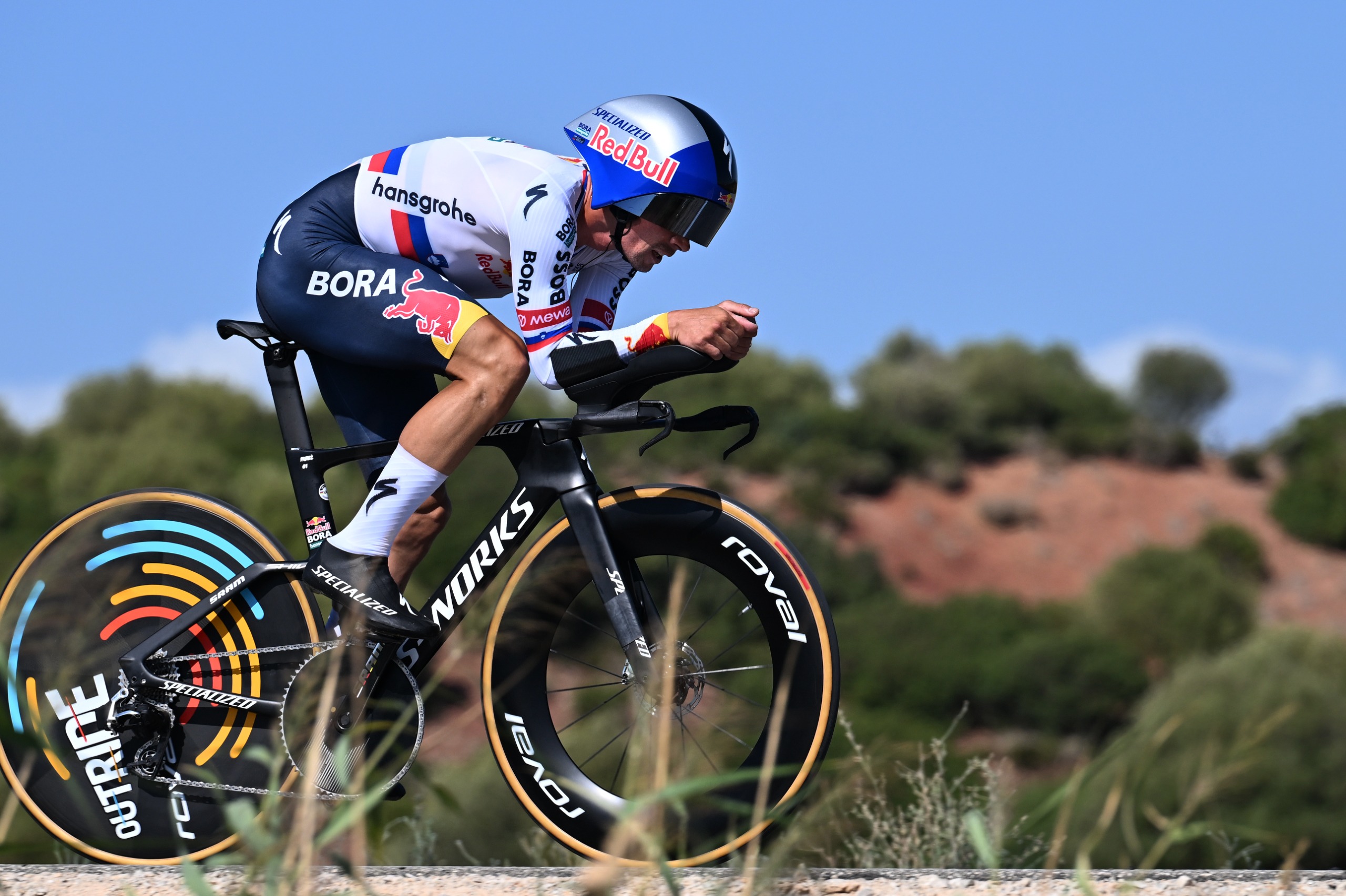'We cannot touch him' &ndash; Primož Roglič unfazed as he fails to make major gains on Enric Mas in Vuelta a Espa&ntilde;a TT, but team insist 'it's not over'