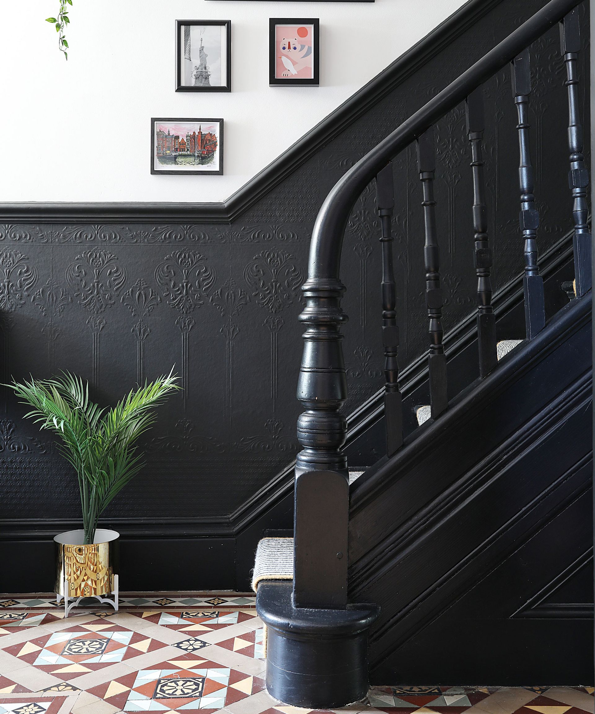 Rumah bersejarah Leila dan Joe dipenuhi cahaya dan warna