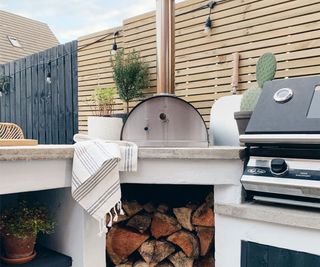 Pizza oven in outdoor kitchen
