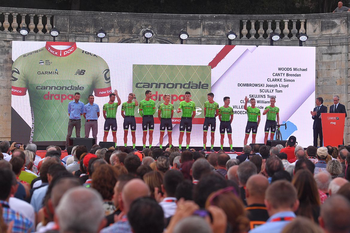 The Cannondale-Drapac team on the stage