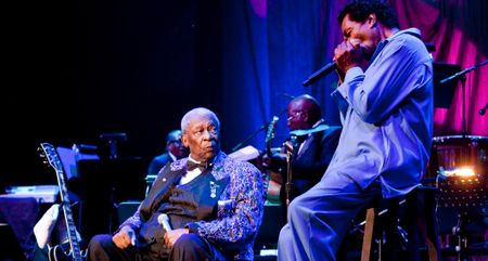 B.B. King looks approvingly at Bobby Rush as the latter takes a harmonica solo