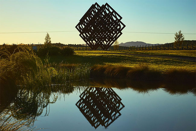 brancott estate sculpture, marlborough