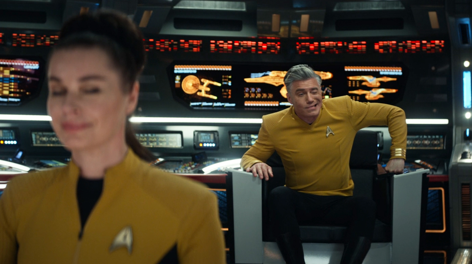 Captain Pike makes a pirate face on Star Trek: Strange New Worlds.