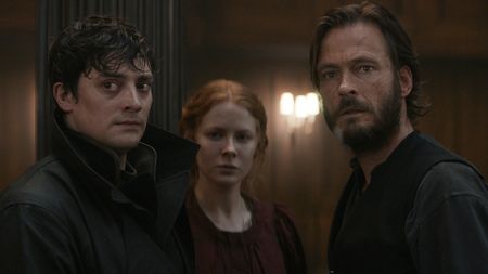 Aneurin Barnard as Daniel Solace, Emily Beecham as Maura Franklin, and Andreas Pietschmann as Eyk Larsen in Netflix's 1899