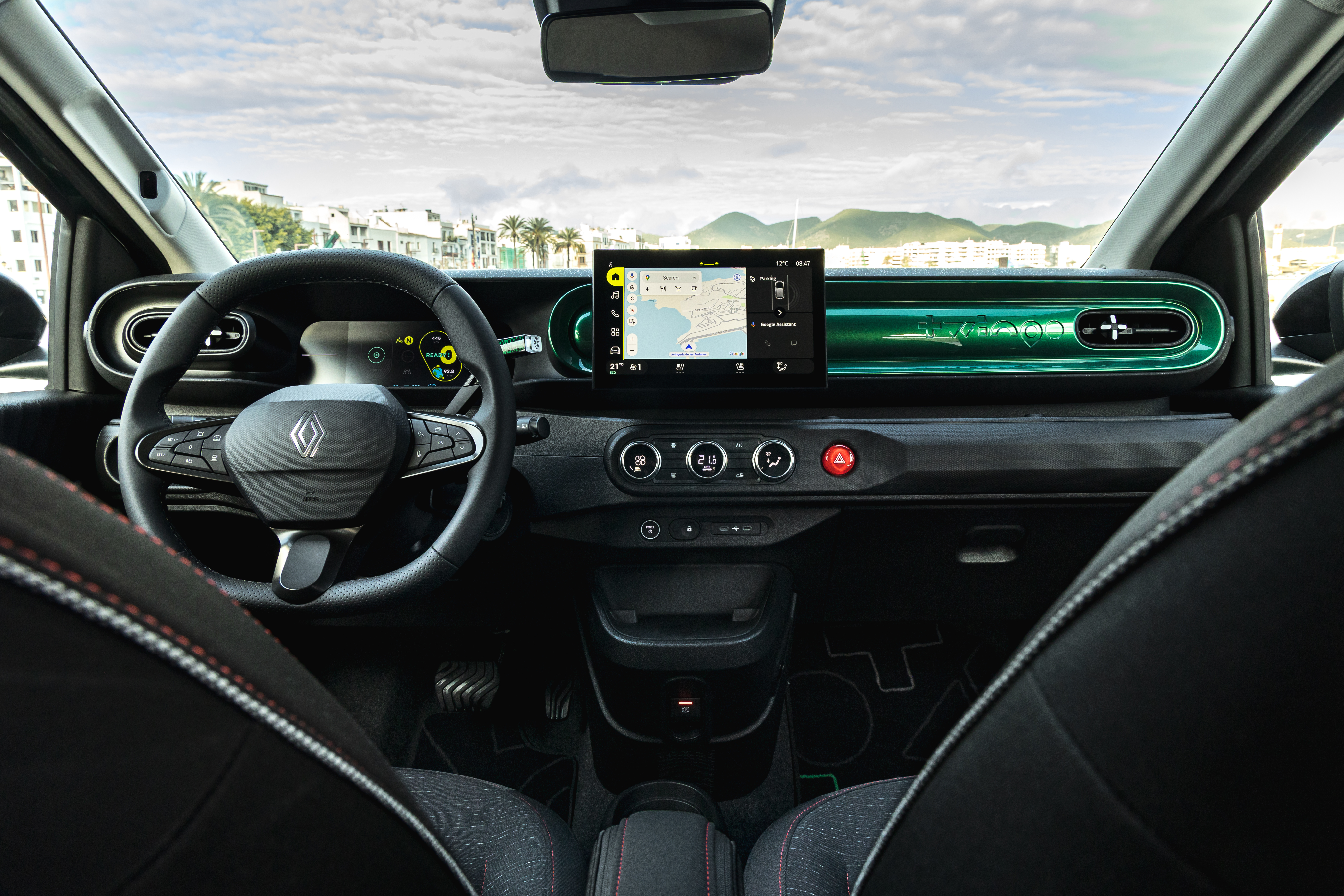 Interiors shots of the renault Twingo