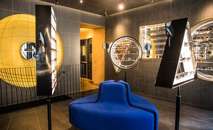 First optical boutique in Paris