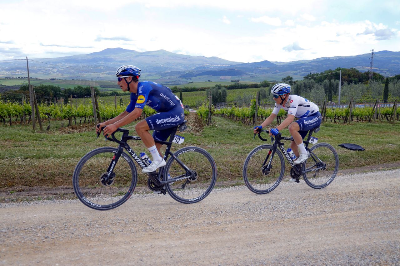 Giro d'Italia 2021 - 104th Edition - 11th stage Perugia - Montalcino 162 km - 19/05/2021 - Sterrato - Joao Almeida (POR - Deceuninck - Quick-Step) - Remco Evenepoel (BEL - Deceuninck - Quick-Step) - photo Ilario Biondi/BettiniPhoto&Acirc;&copy;2021